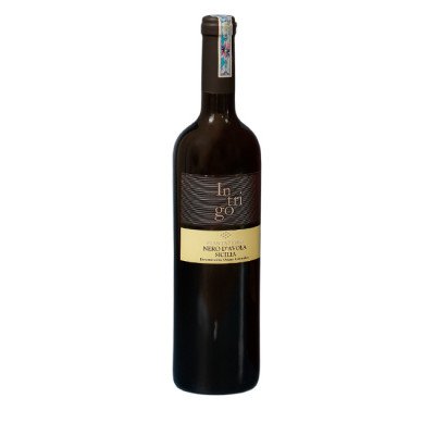 Bottle of Intriggo Nero D'Avola Sicilia red wine with a wine label.