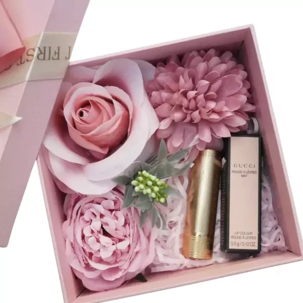 Hộp Quà Son Gucci Và Hoa Lụa Blossom - Cơ Bản