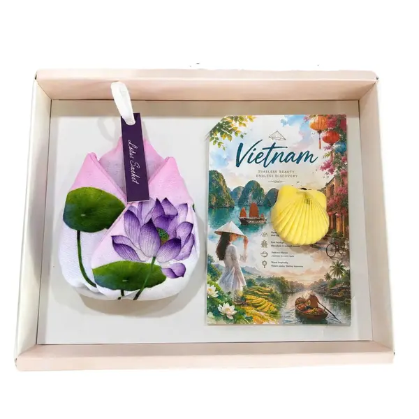 "Essence of Vietnam" Gift Box 4